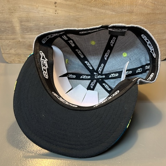 Alpinestars Elmore Flatbill Fitted Hat Size L/XL NWT - Picture 6 of 7
